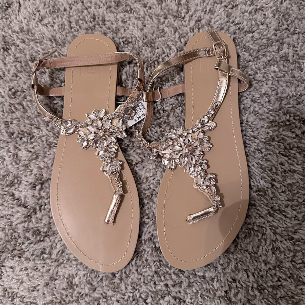 David’s Bridal Rhinestone Sparkly Sandals NWT ✨🩴